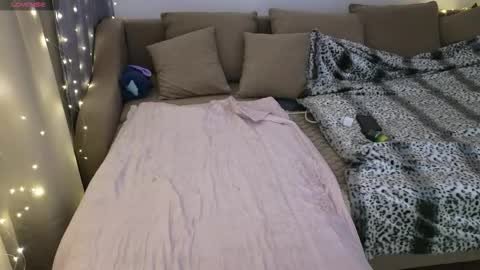 Snapshot of evadior chatting on 11-15-25, 03:52 Eva online show from 11-15-25, 03:52