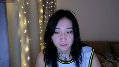 Snapshot of evadior chatting on 11-17-25, 07:19 Eva online show from 11-17-25, 07:19