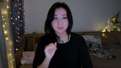 Snapshot of evadior chatting on 11-20-25, 01:28 Eva online show from 11-20-25, 01:28