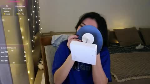 Snapshot of evadior chatting on 12-04-25, 02:04 Eva online show from 12-04-25, 02:04