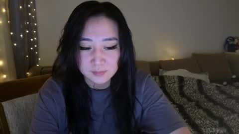 Snapshot of evadior chatting on 12-14-25, 01:27 Eva online show from 12-14-25, 01:27