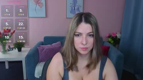 Snapshot of evafolverr chatting on 10-12-25, 06:12 Eva online show from 10-12-25, 06:12