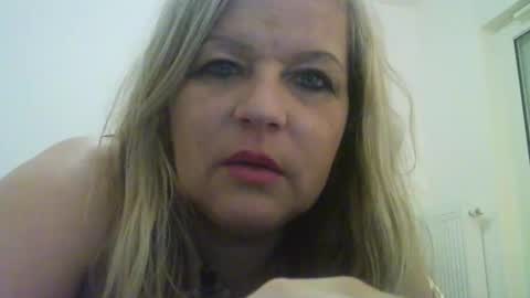 evafrench1991 online show from 03-08-25, 09:29