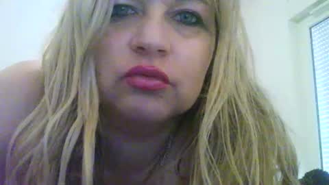 evafrench1991 online show from 03-09-25, 07:56