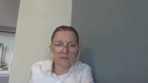 Snapshot of evaglad chatting on 09-19-25, 07:32 evaglad online show from 09-19-25, 07:32