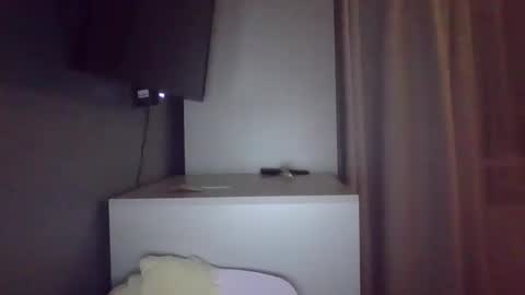 Snapshot of evaglad chatting on 09-25-25, 05:27 evaglad online show from 09-25-25, 05:27