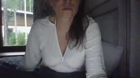 Snapshot of evaglad chatting on 10-27-25, 07:23 evaglad online show from 10-27-25, 07:23