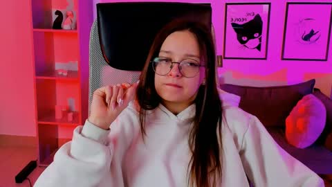 Eva online show from 04-03-26, 04:21