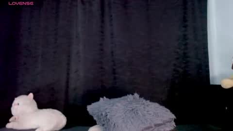 Evah Lee online show from 06-15-26, 01:41