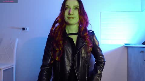 Eva online show from 01-18-25, 04:04