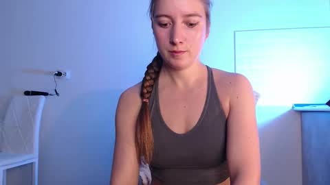 Eva online show from 09-25-25, 04:05