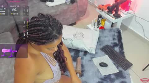 Snapshot of evahalston chatting on 11-05-25, 01:05 evahalston online show from 11-05-25, 01:05