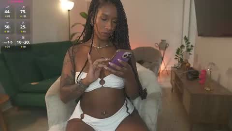 Snapshot of evajacksss_ chatting on 07-19-26, 03:05 evajacksss_ online show from 07-19-26, 03:05