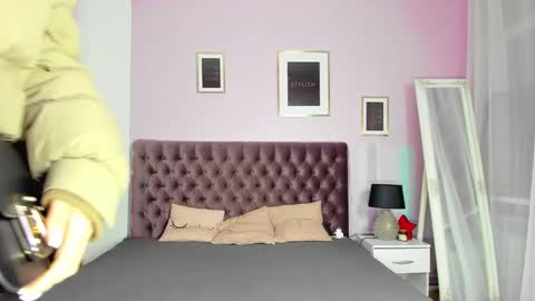 Eva online show from 01-24-25, 03:54