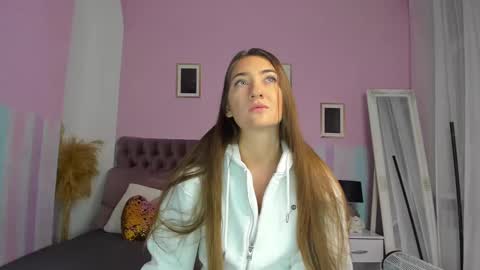 Eva online show from 02-18-25, 03:53