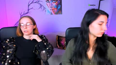 Snapshot of evalora_vei chatting on 10-17-25, 12:30 evalora online show from 10-17-25, 12:30