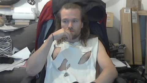 Snapshot of evalsmac chatting on 03-23-26, 05:17 Han online show from 03-23-26, 05:17