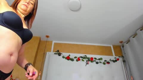 evamilf24 online show from 04-11-26, 12:31