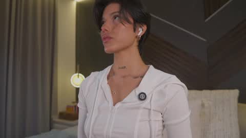 Eva Moretti online show from 08-02-26, 06:39