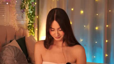 Snapshot of evamossi chatting on 02-20-26, 06:19 Eva online show from 02-20-26, 06:19