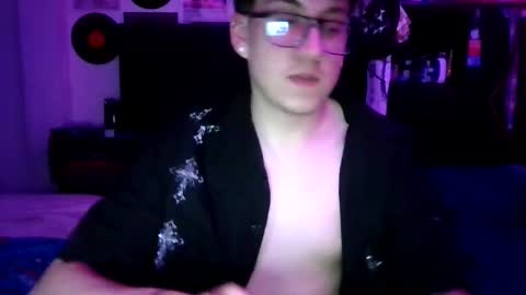 evan_connell1031 online show from 05-12-26, 04:53
