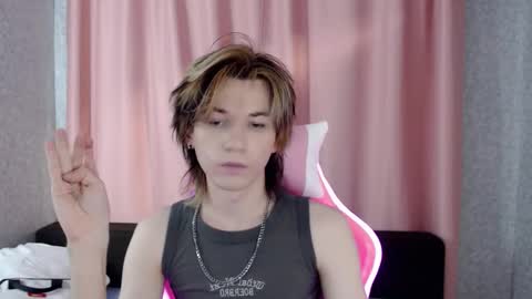 evan_reinhart online show from 10-03-25, 04:15