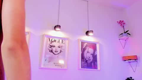 Evan voss  help me get 200 likesindependent model online show from 02-06-26, 10:02