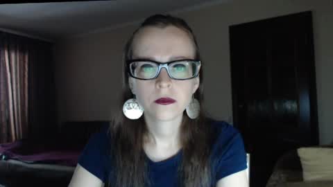 Snapshot of evangeline06 chatting on 06-01-26, 09:00 YourMistress online show from 06-01-26, 09:00