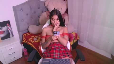 evangelineblossom03 online show from 12-04-24, 01:53