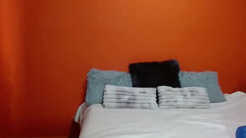 evangelinne_01 online show from 12-18-25, 12:00