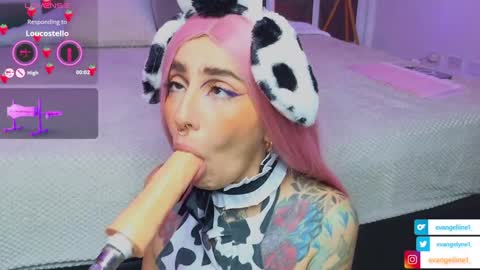 Snapshot of evangelyne1 chatting on 01-23-25, 03:54 Evangelyne online show from 01-23-25, 03:54