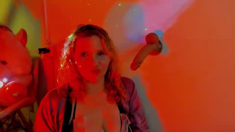 Snapshot of evangelyne_rose chatting on 03-11-26, 07:31 Evangelyne online show from 03-11-26, 07:31