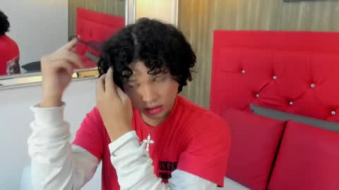 Snapshot of evannnight chatting on 04-12-26, 03:22 Evann online show from 04-12-26, 03:22