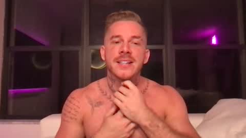 EVAN PITCHER online show from 10-05-25, 01:26