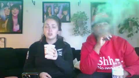 Snapshot of evanschris2048 chatting on 10-31-25, 02:01 evanschris2048 online show from 10-31-25, 02:01