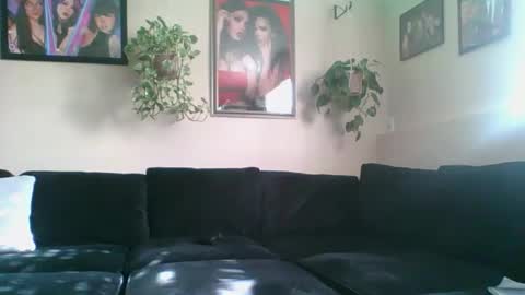 Snapshot of evanschris2048 chatting on 11-12-25, 08:41 evanschris2048 online show from 11-12-25, 08:41