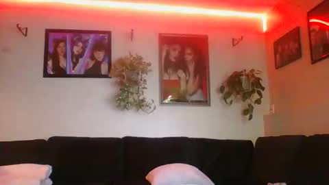 Snapshot of evanschris2048 chatting on 11-19-25, 01:38 evanschris2048 online show from 11-19-25, 01:38