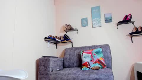 evapalmer_1 online show from 02-05-26, 09:47