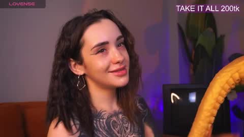Eva online show from 05-04-26, 01:56