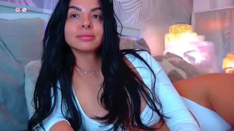 Snapshot of evareyss chatting on 10-05-25, 11:19 evareyss online show from 10-05-25, 11:19