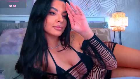 Snapshot of evareyss chatting on 10-08-25, 12:47 evareyss online show from 10-08-25, 12:47
