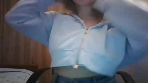 evasapples2026 online show from 05-07-26, 07:19