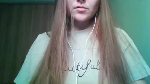 evasapples2026 online show from 05-11-26, 04:04