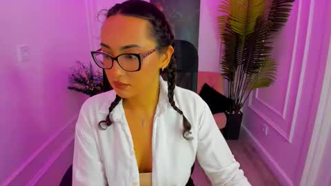 Snapshot of evasarazardje chatting on 09-15-25, 04:23 evasarazardje online show from 09-15-25, 04:23