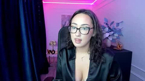 evasarazardje online show from 11-18-25, 04:39