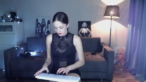 Eva online show from 12-06-24, 11:33
