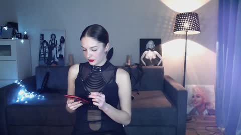 Eva online show from 12-10-24, 04:17