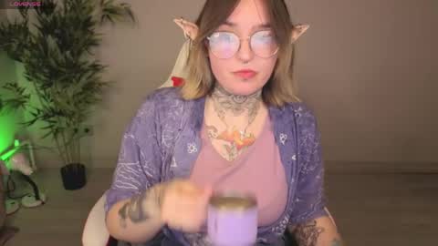 EvaTheWitcher online show from 06-03-26, 09:45