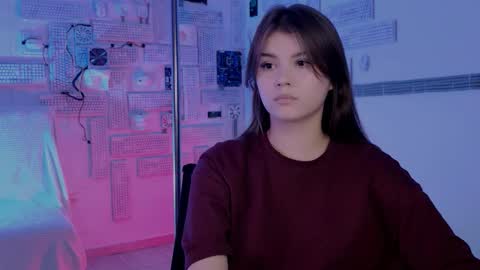 Snapshot of evathopson chatting on 11-18-25, 12:09 Eva next stream - - 1600 UTC2000 online show from 11-18-25, 12:09