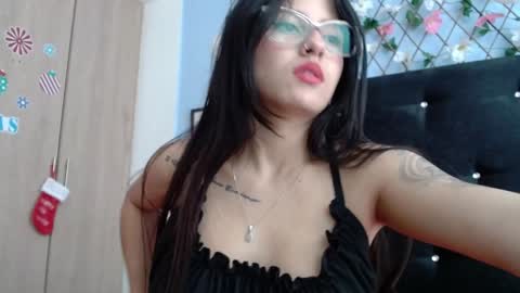 Snapshot of evatits_1 chatting on 01-09-25, 12:30 Eva Carter online show from 01-09-25, 12:30